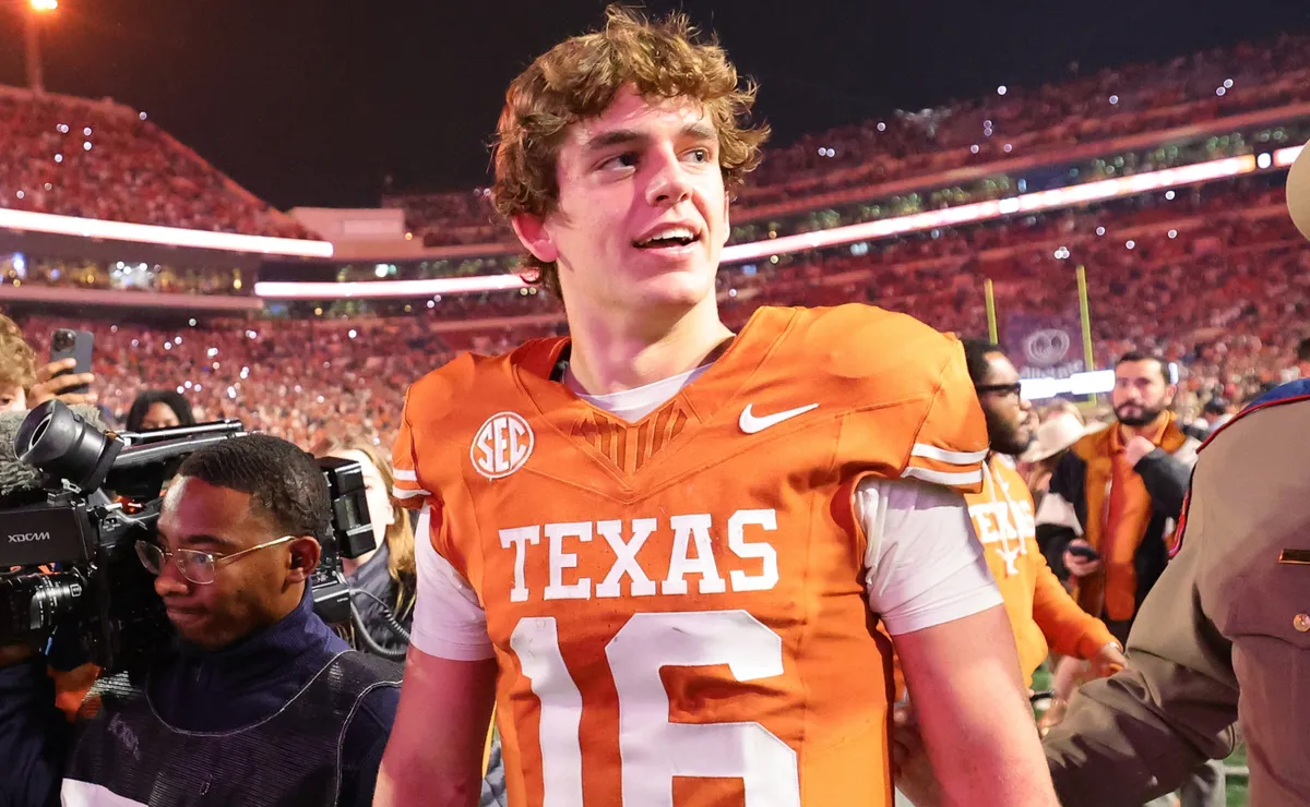 Arch Manning's star teammate makes something clear to Texas Longhorns about 2026 season