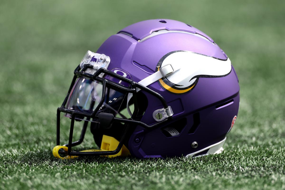 Minnesota Vikings Reportedly are Moving on From OL Coach
