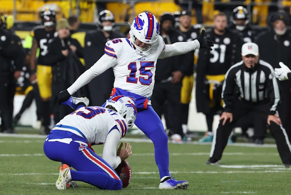 Nov 30, 2025; Pittsburgh, Pennsylvania, USA; Buffalo Bills place kicker Matt Prater (15) kicks a field goal during the second quarter against the Pittsburgh Steelers at Acrisure Stadium. Mandatory Credit: Charles LeClaire-Imagn Images
