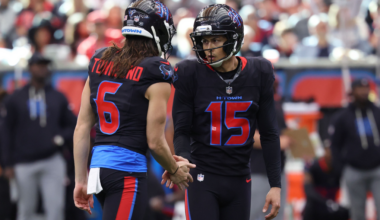 Fairbairn piles up the field goals - Texans settle for field goals at an unusual rate