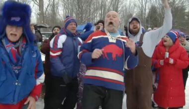 Bills fans reflect as Highmark hosts final game