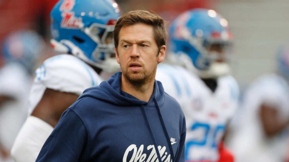 Lane Kiffin pulls Ole Miss coaches to LSU; Rebels keep Weis Jr. for CFP semis