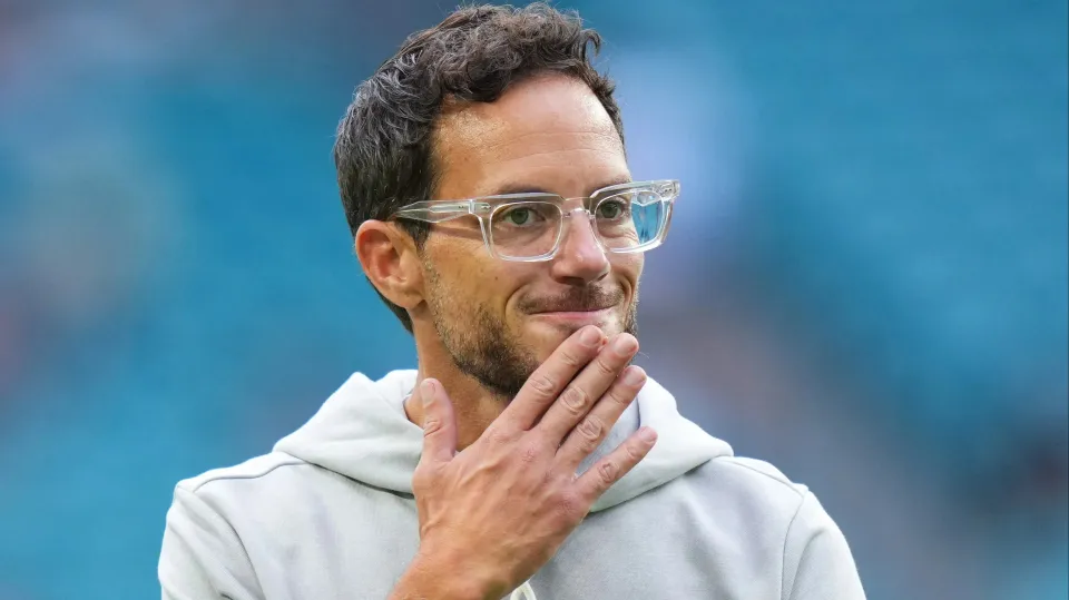 Miami Dolphins head coach Mike McDaniel looks on prior to a NFL Preseason 2025 game between Jacksonville Jaguars and Miami Dolphins at Hard Rock Stadium on August 23, 2025