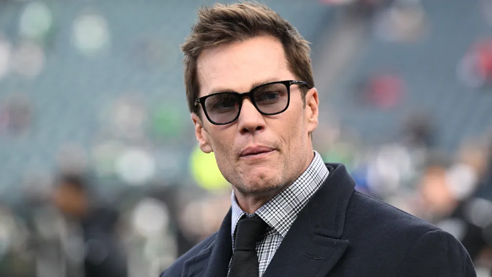 Tom Brady could try to trade for Lamar Jackson instead of drafting Fernando Mendoza