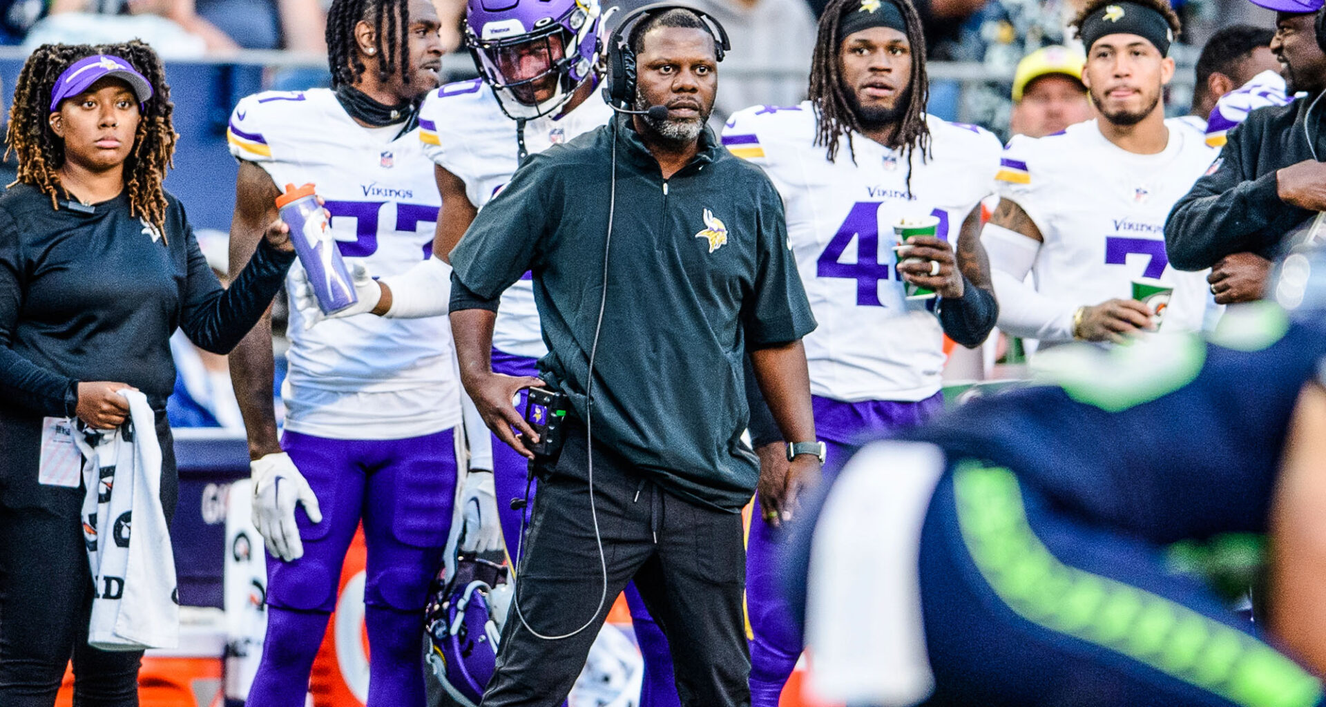 NY Jets request to interview Vikings DB coach Daronte Jones for DC (Report)