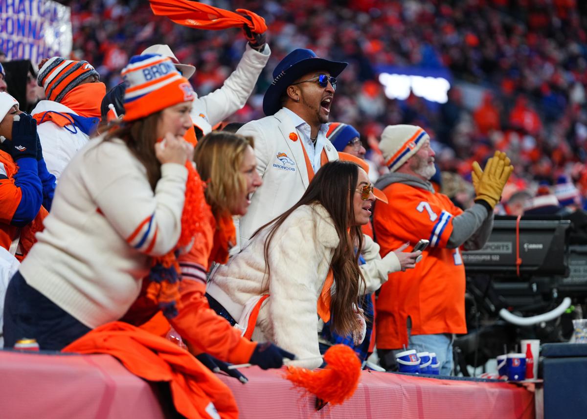 Play $5, get $75 in fantasy bonus entries for the rest of the NFL Playoffs