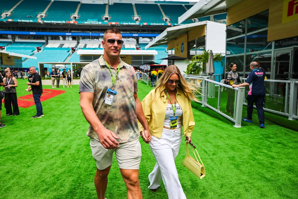 Camille Kostek walks in the paddock with Rob Gronkowski during practice/Sprint qualifying ahead of the F1 Grand Prix of Miami at Miami International Autodrome on May 2, 2025 in Miami, Florida.<p>&lpar;Photo by Kym Illman&sol;Getty Images&rpar;</p>