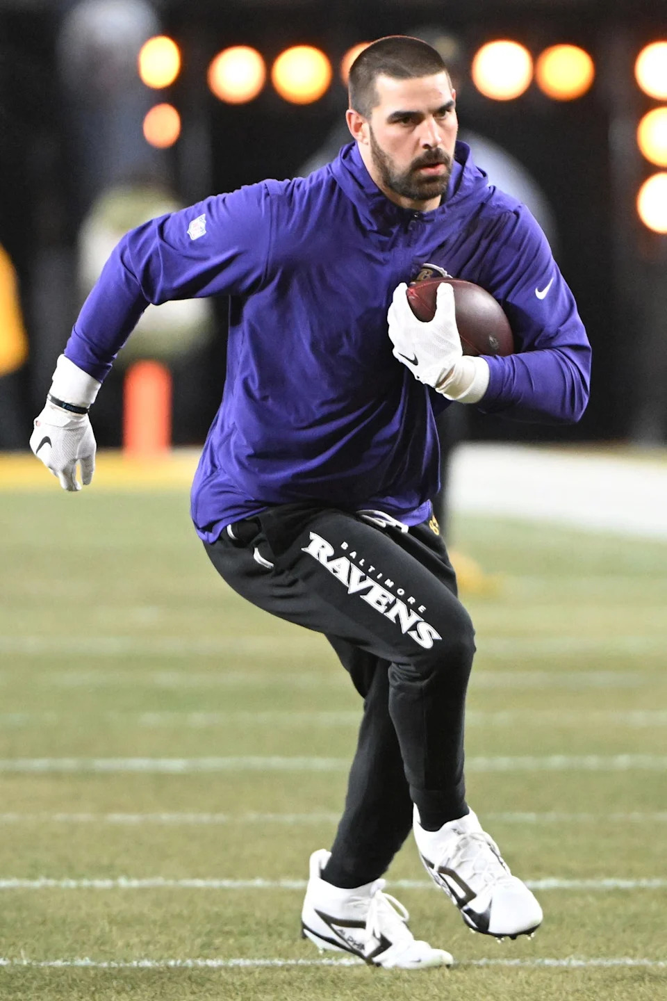 Jan 4, 2026; Pittsburgh, Pennsylvania, USA; Baltimore Ravens tight end Mark Andrews warms up for game against the Pittsburgh Steelers at Acrisure Stadium. Mandatory Credit: Barry Reeger-Imagn Images