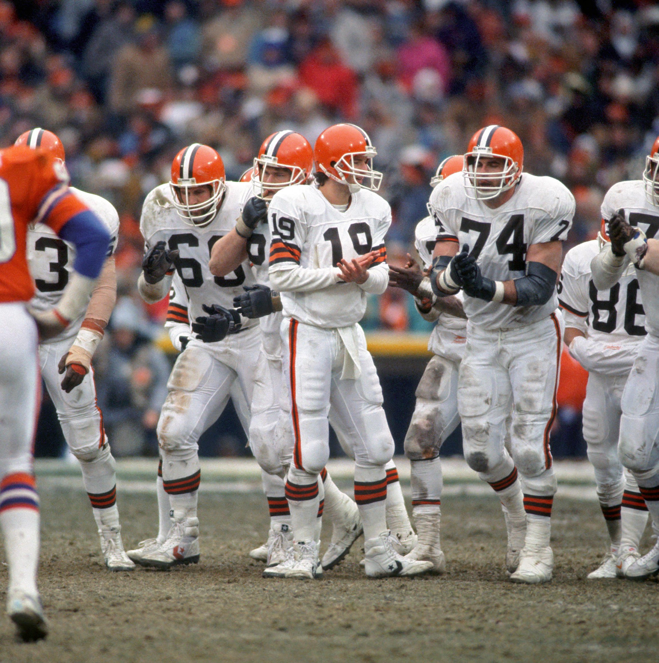 Sunday Dawg Chow (1/25): Championship Sunday has arrived!