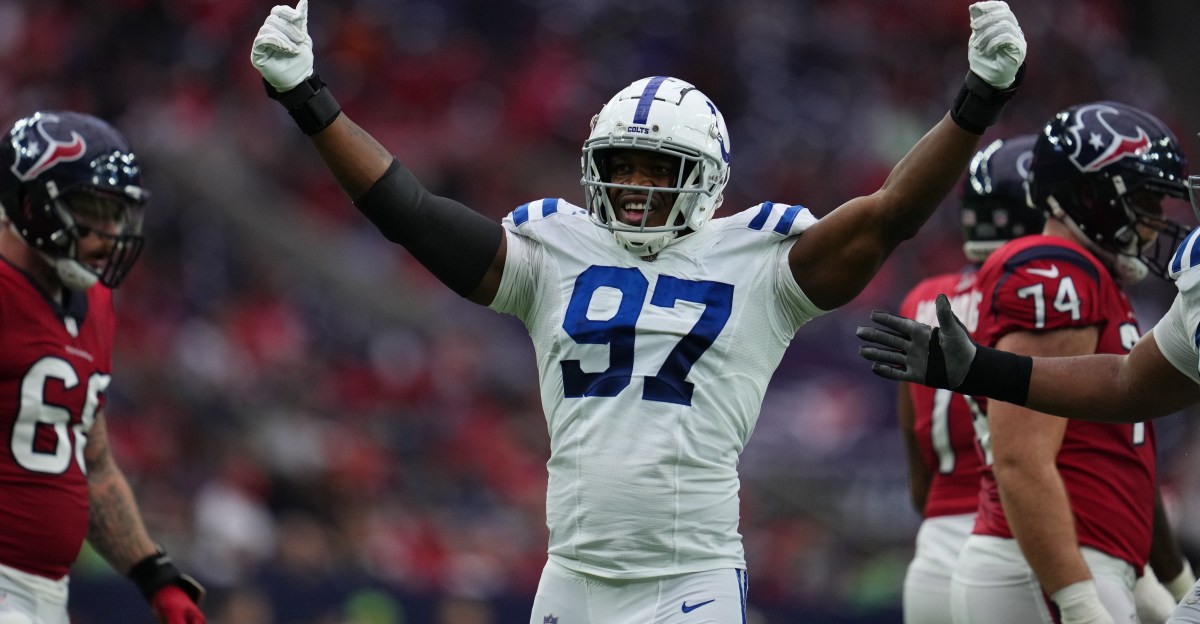 8 Free Agents the Colts should target