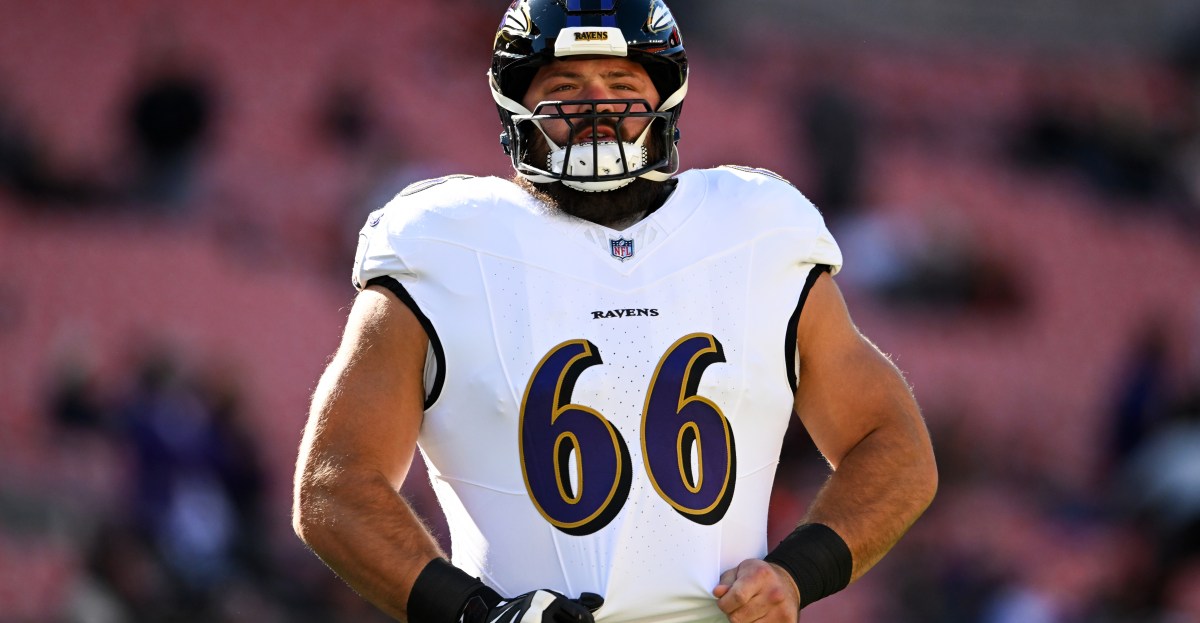 Chargers sign former Ravens OL Ben Cleveland