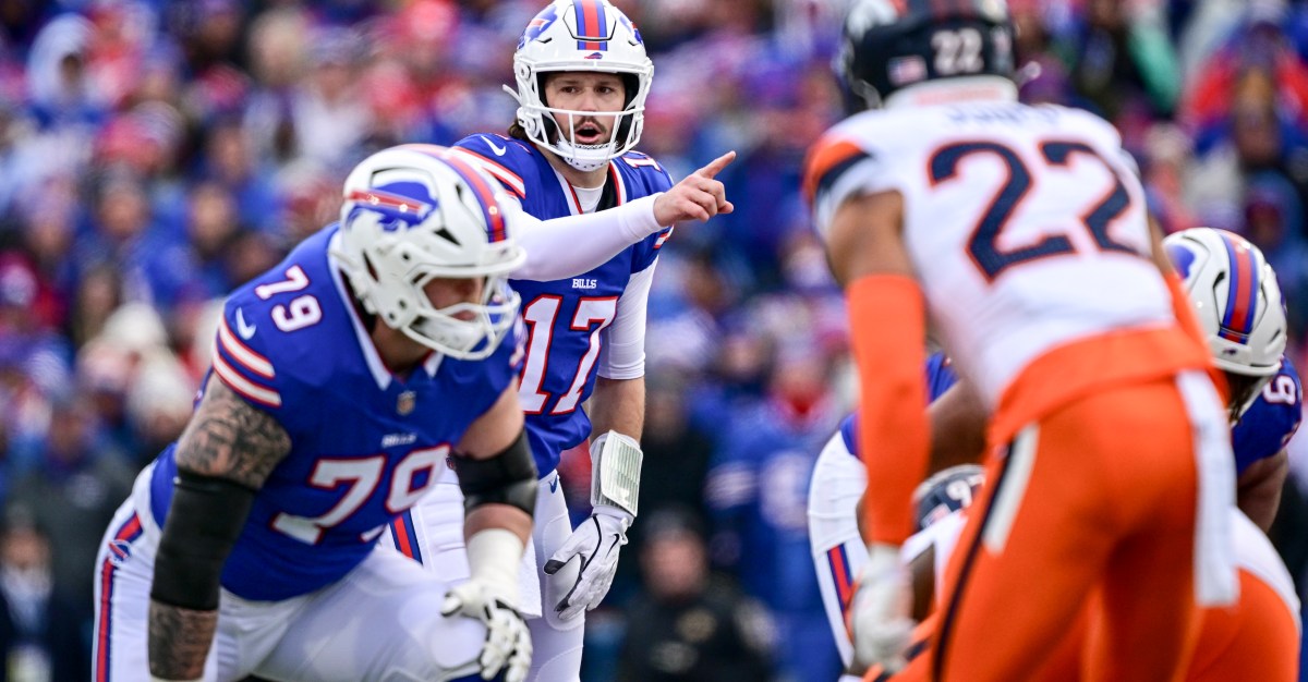 Denver Broncos’ defense should scare the Buffalo Bills