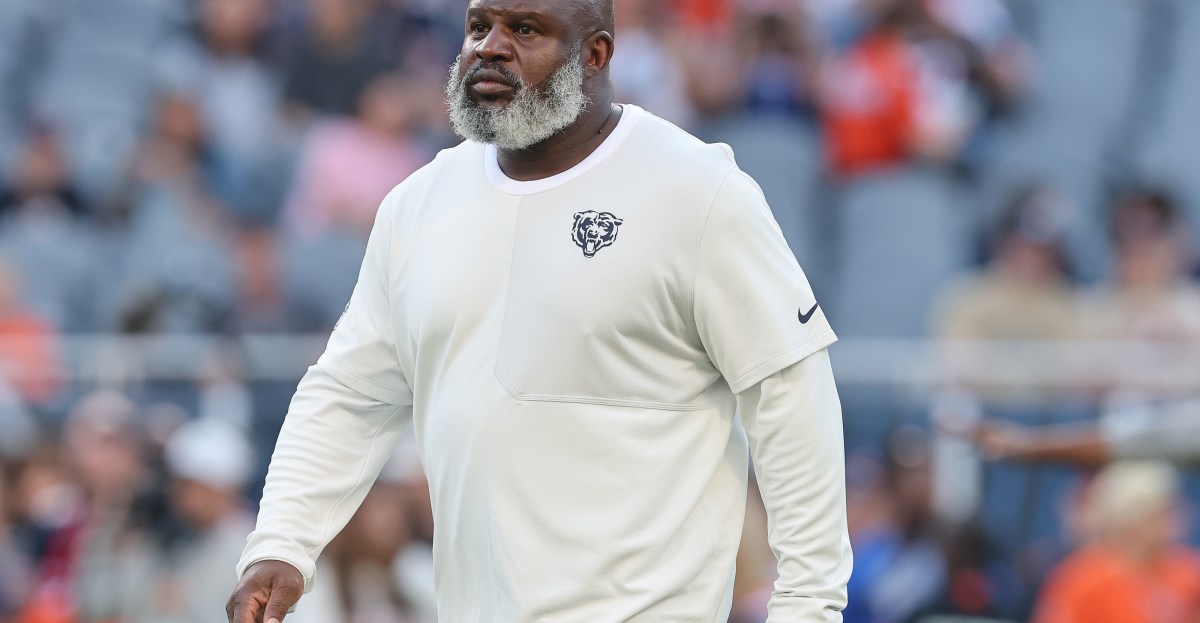 Chiefs hire Bears RBs coach Eric Bieniemy as new OC