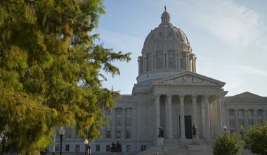 Missouri senator seeks to strip Chiefs of official team status