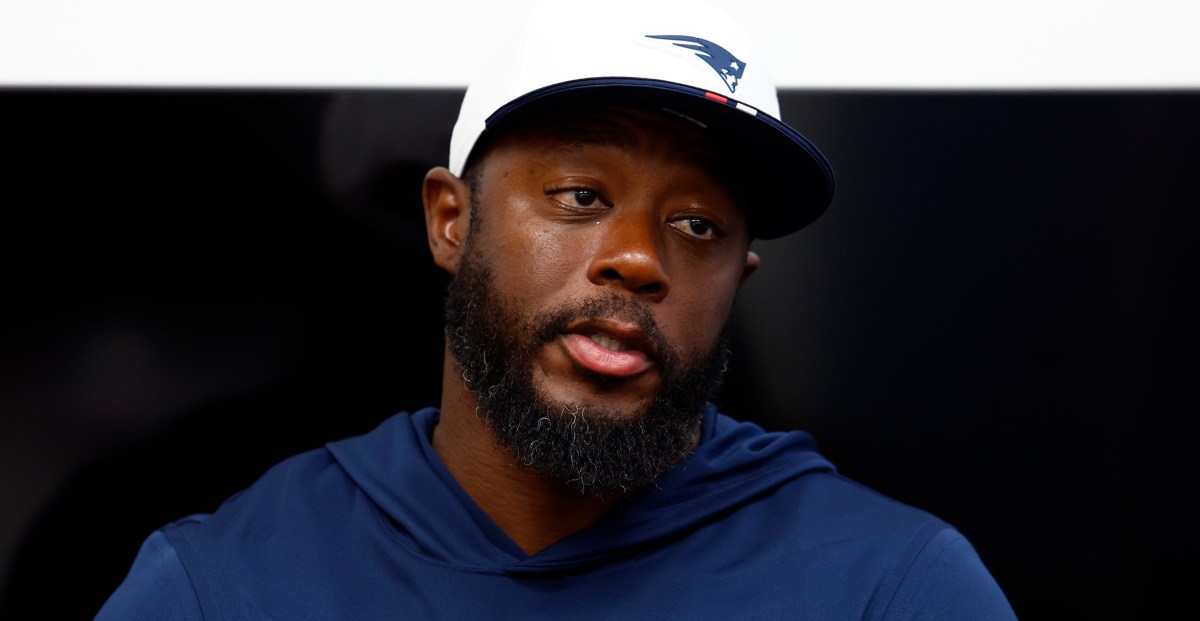 Patriots assistant coach to interview for Chargers OC job