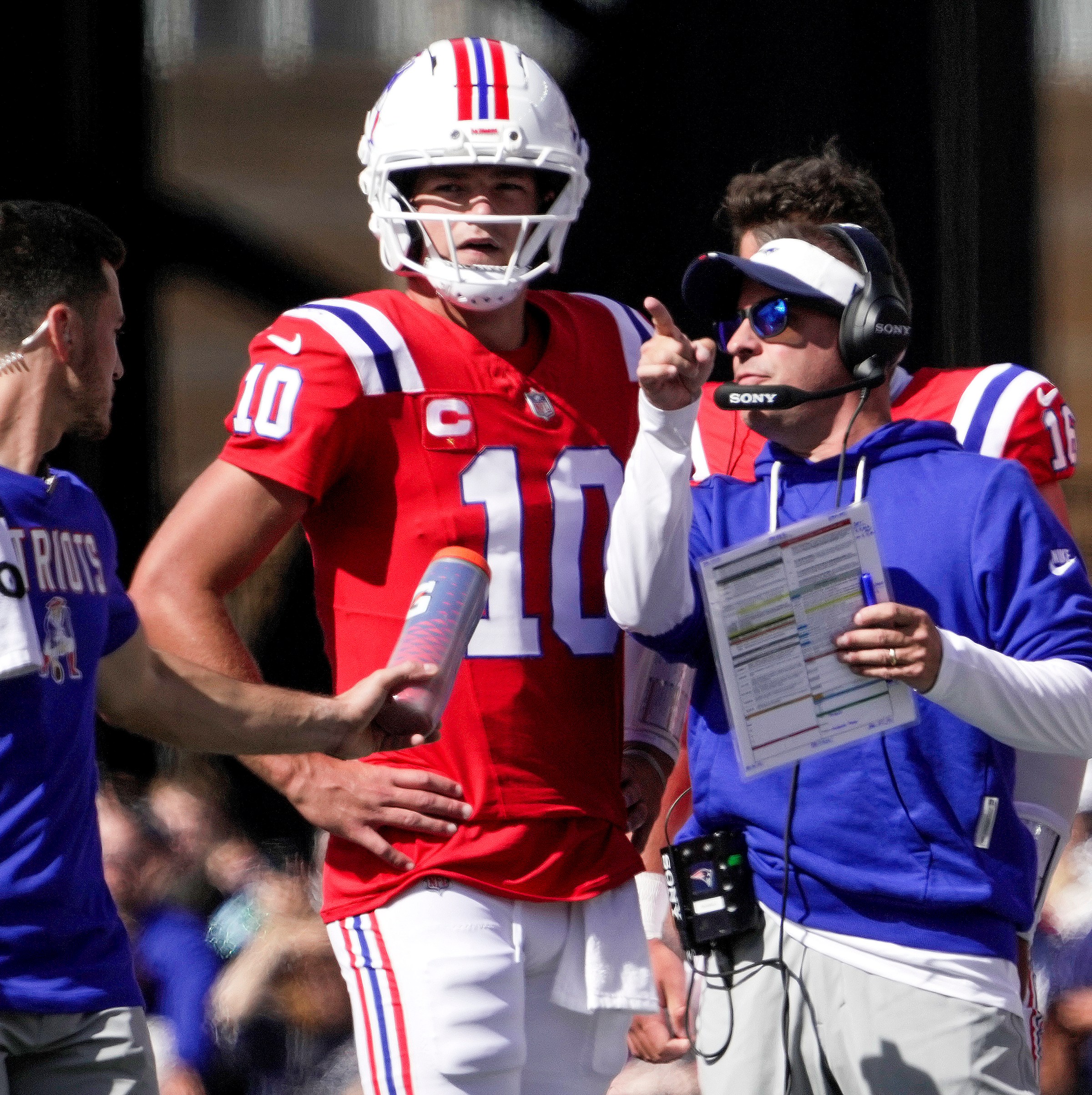 Patriots links 1/13/26: Texans another challenge for McDaniels, Maye