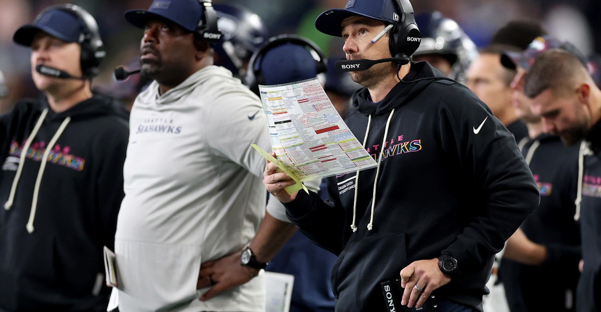 Seattle Seahawks offensive coordinator Klint Kubiak drawing head coach interest
