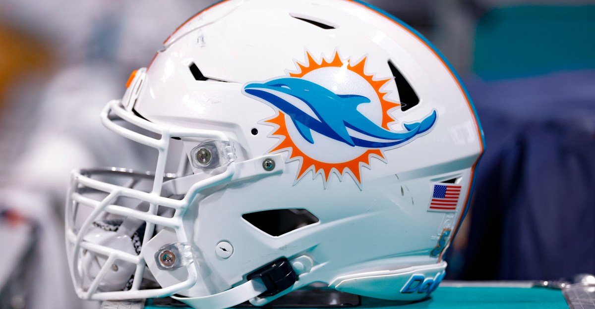 Miami Dolphins hire Green Bay Packers defensive backs coach for same role