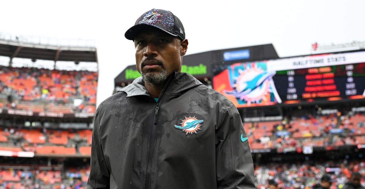 Falcons request interview with Dolphins DC Anthony Weaver for head coach job
