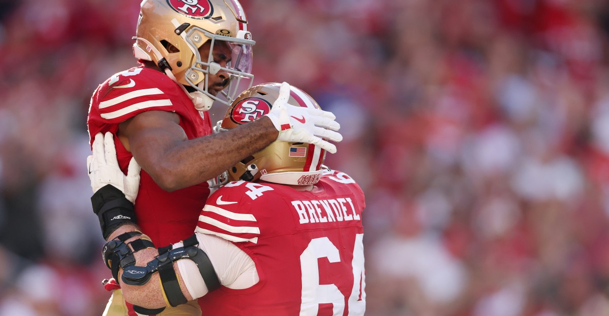 49ers HC Kyle Shanahan has high praise for 2 of his offensive starters