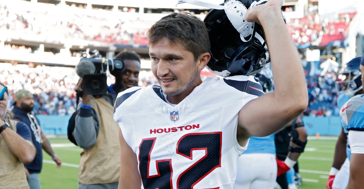 Buffalo Bills sign kicker to the practice squad following Matt Prater injury