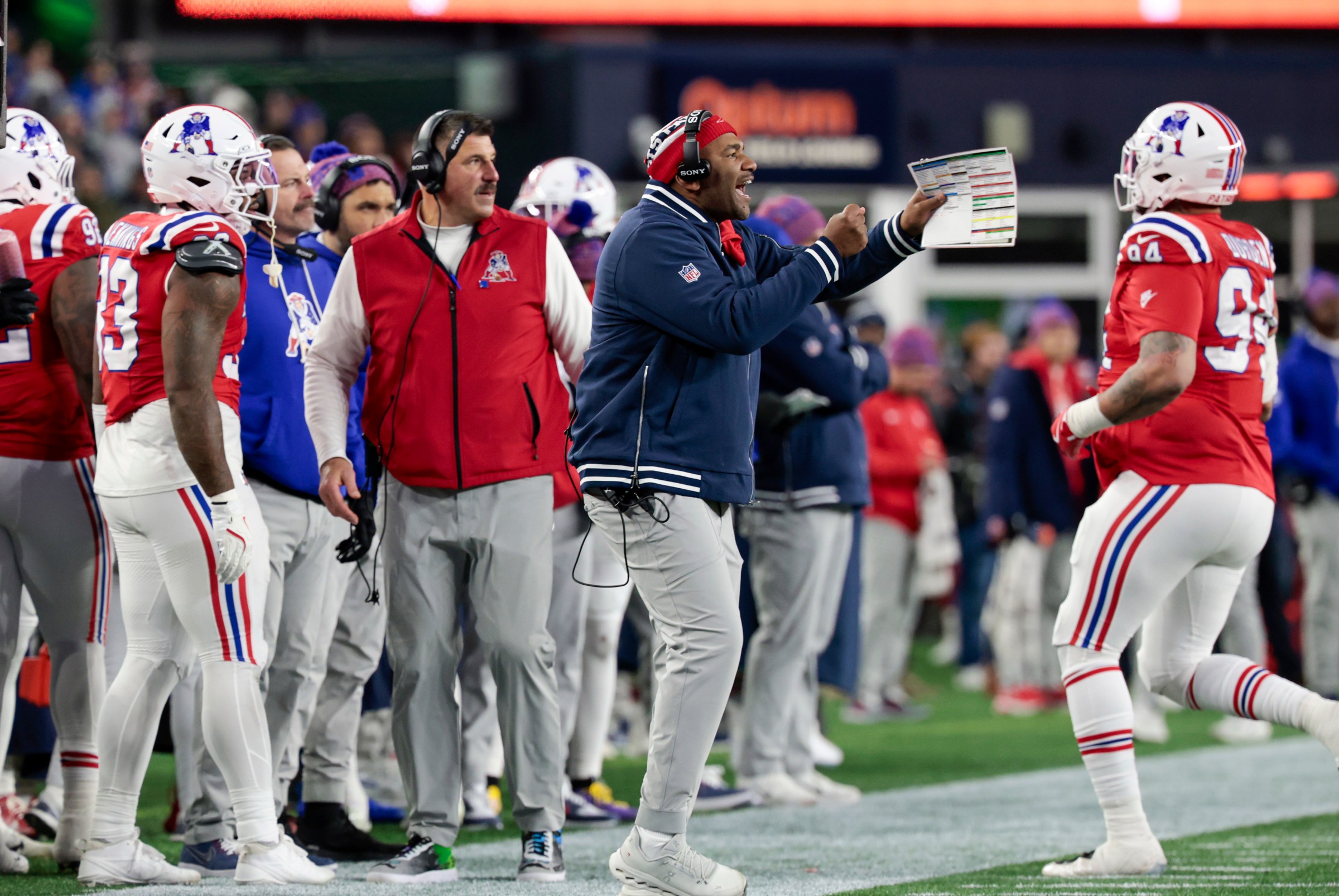 FOXBOROUGH, MA - DECEMBER 01: New England Patriots tight ends / passing game coordinator Thomas Brown during a game between the New England Patriots and the New York Giants on December 1, 2025, at Gillette Stadium in Foxborough, Massachusetts. (Photo by Fred Kfoury III/Icon Sportswire via Getty Images)