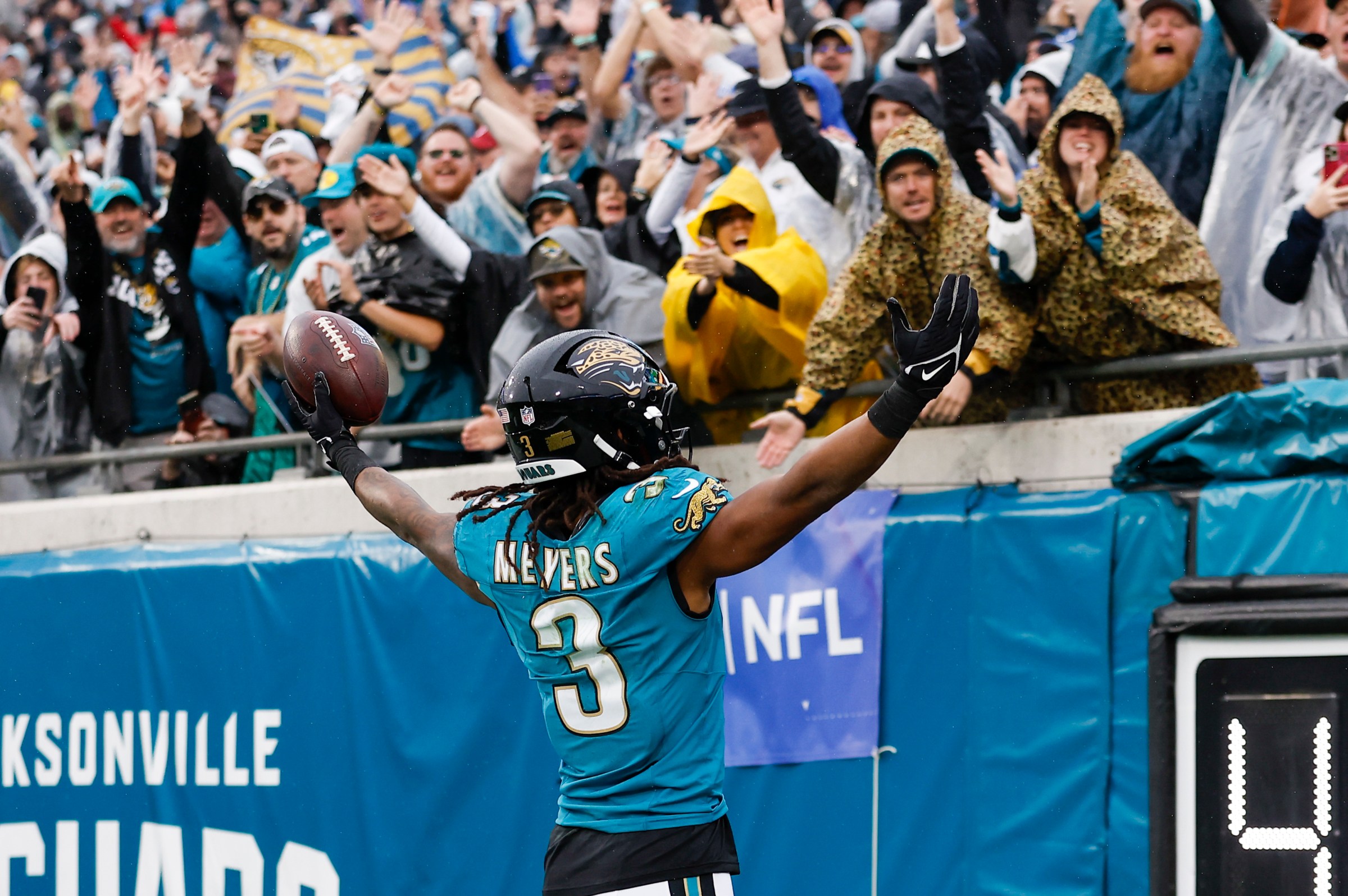 JACKSONVILLE, FL - DECEMBER 07: Jacksonville Jaguars wide receiver Jakobi Meyers (3) celebrates after catching a pass for a touchdown during the game between the Jacksonville Jaguars and the Indianapolis Colts on December 7, 2025 at EverBank Stadium in Jacksonville, Fl. (Photo by David Rosenblum/Icon Sportswire via Getty Images)