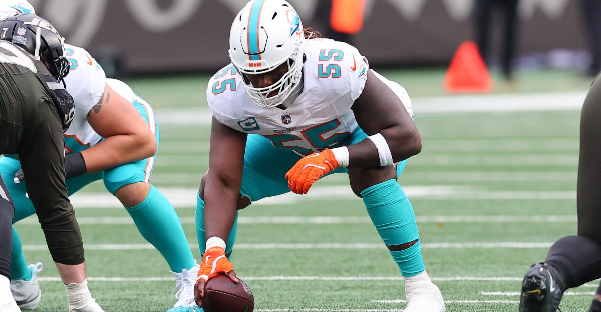 Dolphins center Aaron Brewer named finalist for NFL Protector of the Year Award