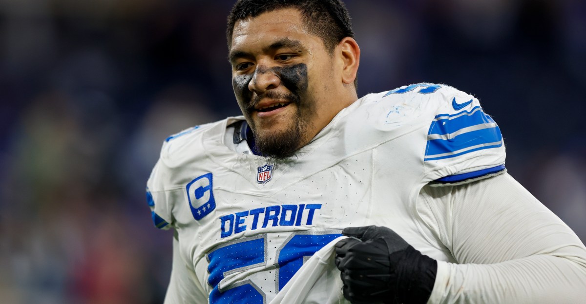 Lions, Bears Week 18 injury designations: Penei Sewell, 4 others OUT