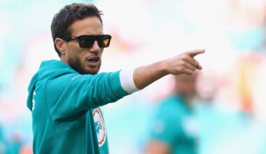 Chargers to hire Mike McDaniel as offensive coordinator