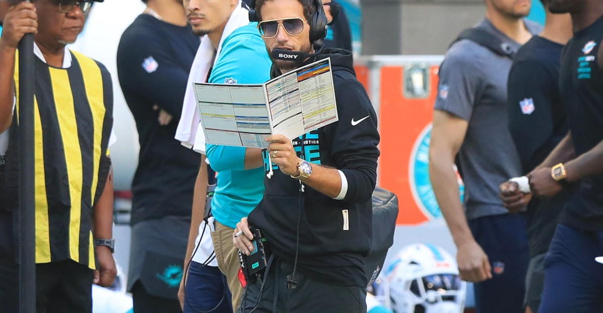 Bucs end busy week of interviews with a top offensive candidate