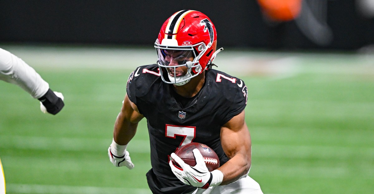 Bijan Robinson takes home NFC Offensive Player for Week 17