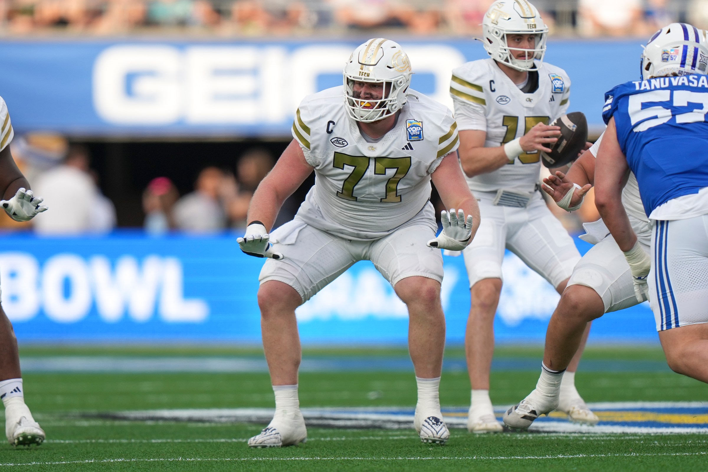 Georgia Tech Yellow Jackets OT Keylan Rutledge (77)