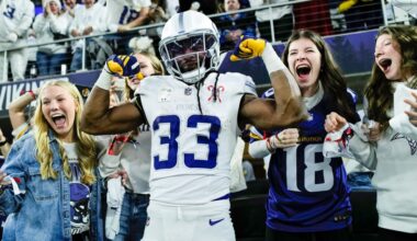 Aaron Jones Named Finalist for USAA Salute to Service Award