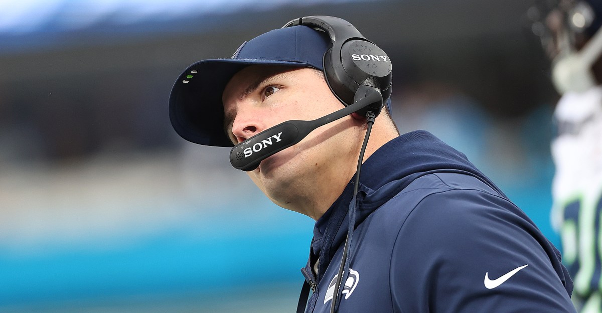 Seahawks News 1/1: New Year. Mike’s ‘Hawks.