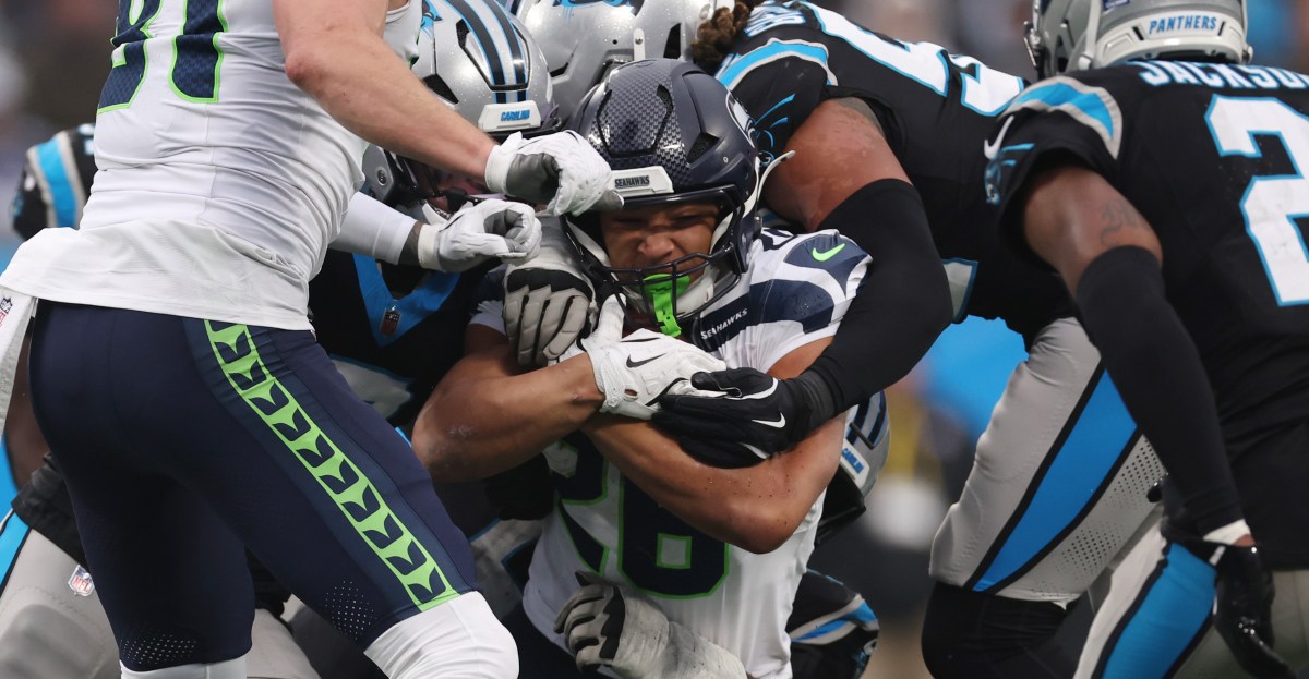 Snap Reactions: Seahawks RB Zach Charbonnet outsnapped, outrushed Ken Walker v. Panthers