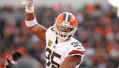 Browns’ Myles Garrett gets to the Hall of Fame (before Bill Belichick)