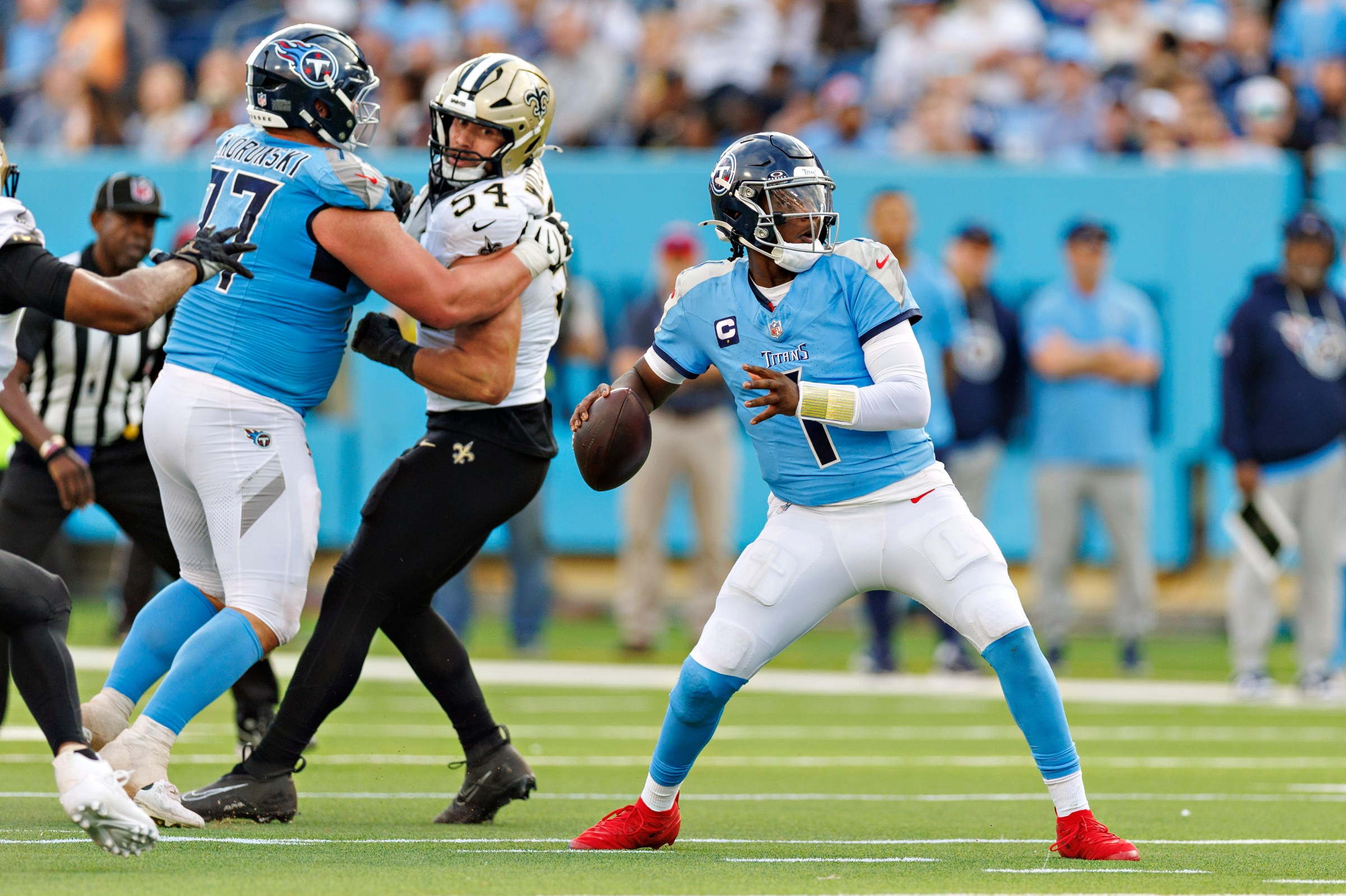 NASHVILLE, TENNESSEE - DECEMBER 28: Cam Ward #1 of the Tennessee Titans throws a pass during a game against the New Orleans Saints at Nissan Stadium on December 28, 2025 in Nashville, Tennessee. The Saints defeated the Titans 34-26. (Photo by Wesley Hitt/Getty Images)