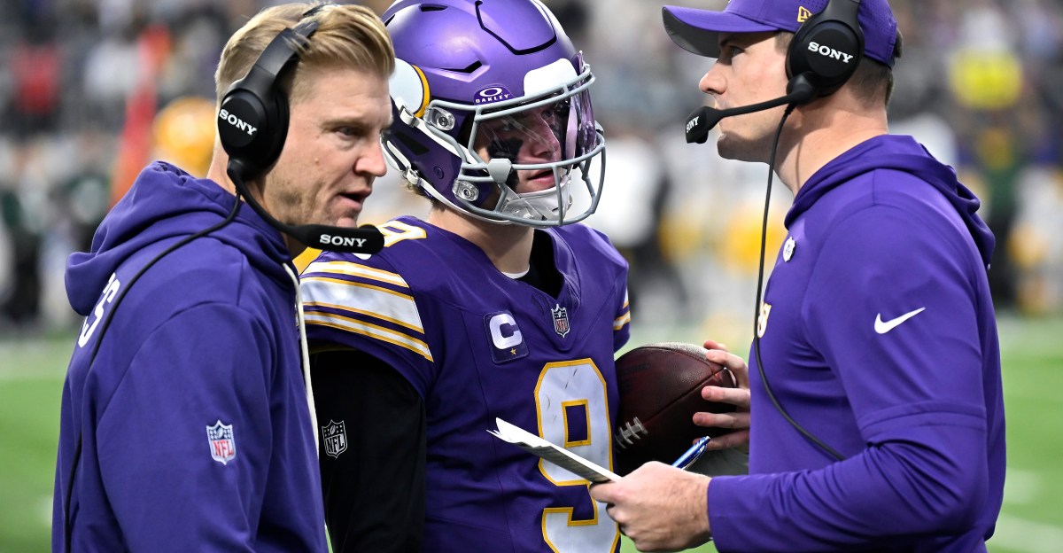 Minnesota Vikings News and Links: Another Offseason QB Debate