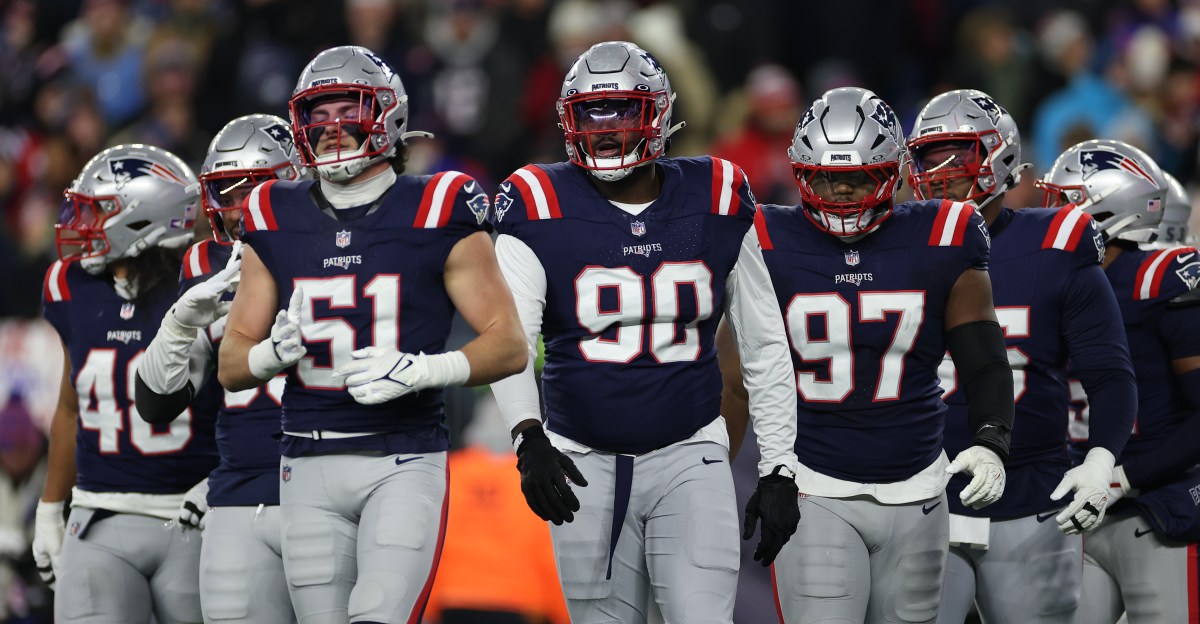 Patriots position grades from win over Dolphins in NFL Week 18