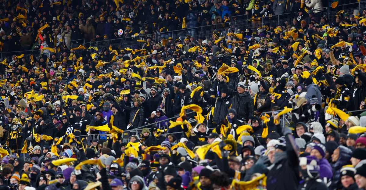 NFL Playoffs: Game times, TV channels, streaming, odds for Texans-Steelers