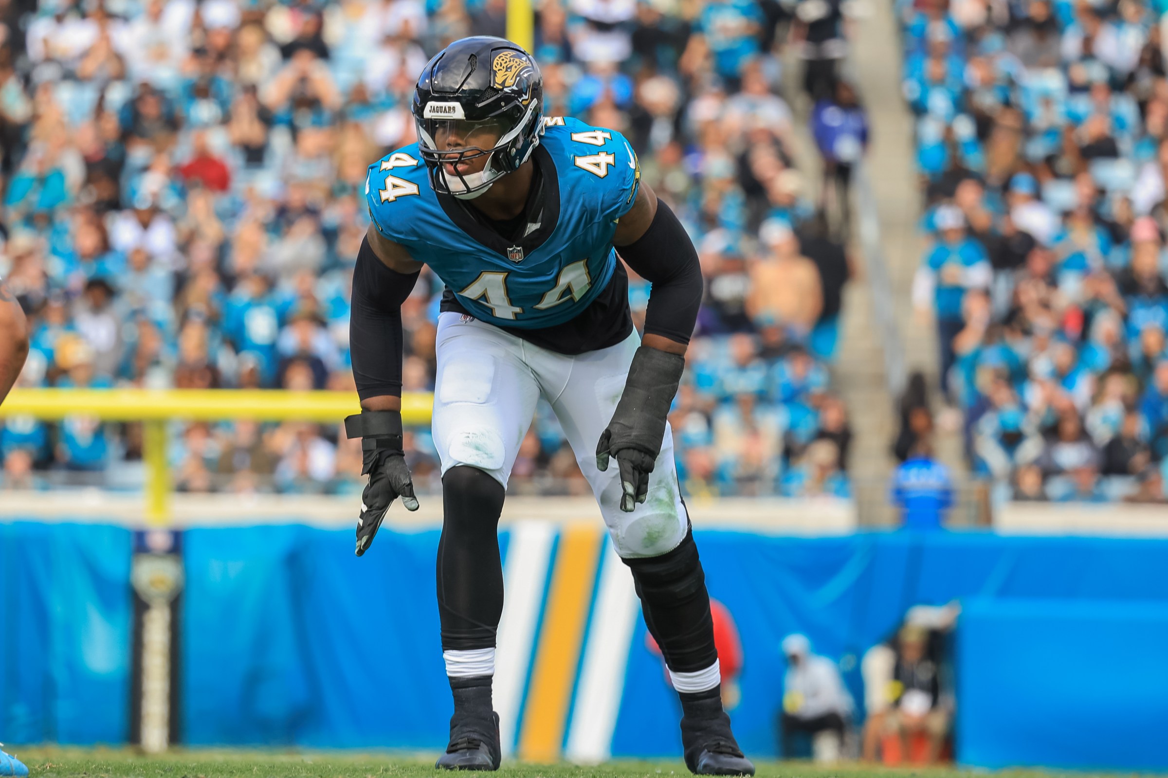 JACKSONVILLE, FLORIDA - JANUARY 4: Travon Walker #44 of the Jacksonville Jaguars lines up against the Tennessee Titans at EverBank Field on January 4, 2026 in Jacksonville, Florida. (Photo by Mike Carlson/Getty Images)