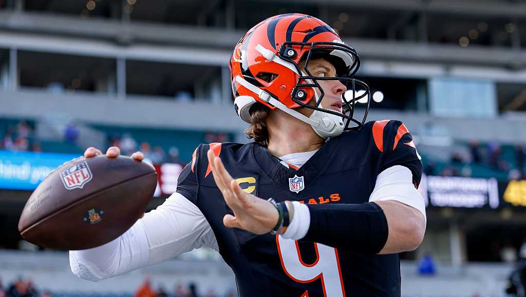 Joe Burrow returns to social media to weigh in on controversial postseason calls