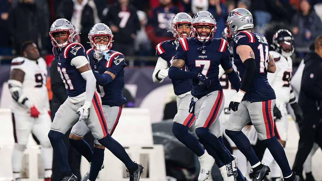 Patriots facing Texans in playoff game