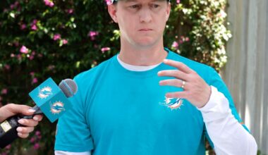 Dolphins coach Jeff Hafley on Bobby Slowik: ‘I love what he does’