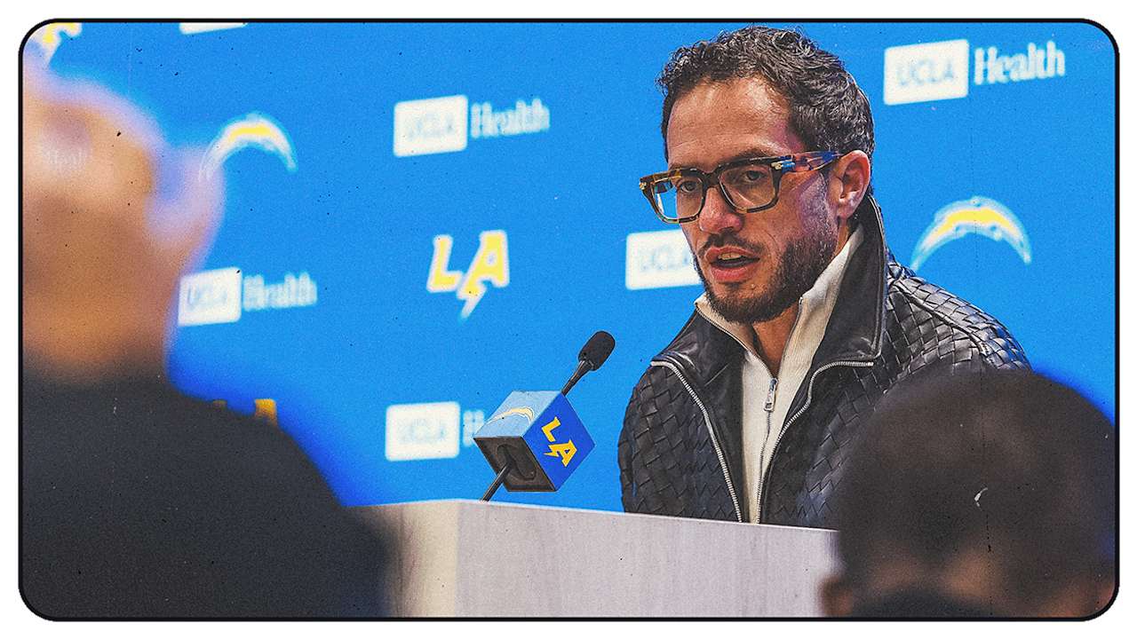 Mike McDaniel Introduced as Chargers Offensive Coordinator