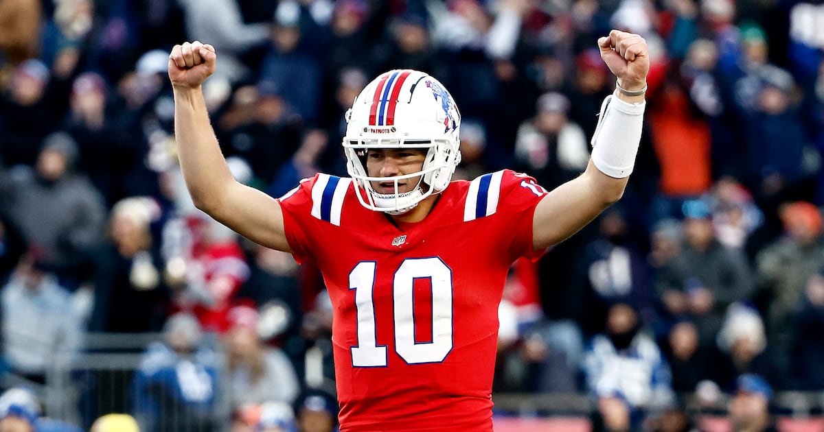 New England Patriots players, coaches named finalists for 6 major NFL awards – Boston 25 News