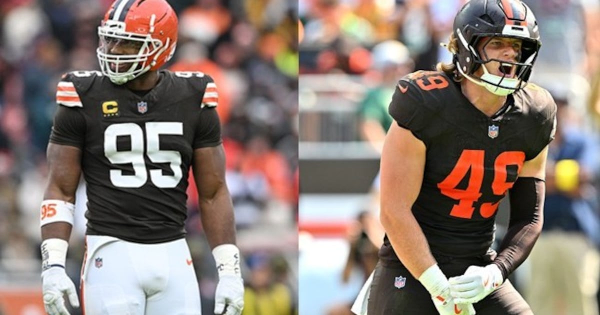 Garrett, Schwesinger among finalists for NFL defensive awards – WHIO TV 7 and WHIO Radio