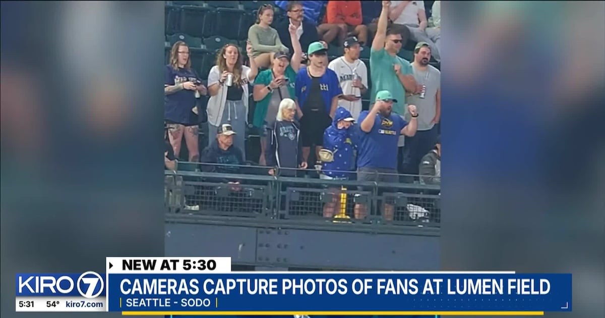 Smile! Fans can have photo momentos as they cheer on the Seahawks at Lumen Field – KIRO 7 News Seattle