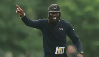 Saleh Joins Titans, Slimming Odds for Al Harris’s Bears Return